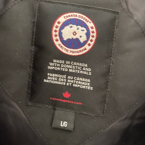Canada goose jacket - Picture 3 of 8
